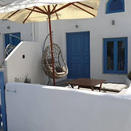 Apartment Euphoria & Deluxe Fira (Santorini)