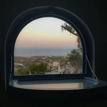 Euphoria & Deluxe Fira (Santorini)