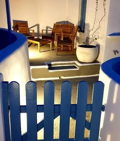 Euphoria & Deluxe Apartment Fira (Santorini)