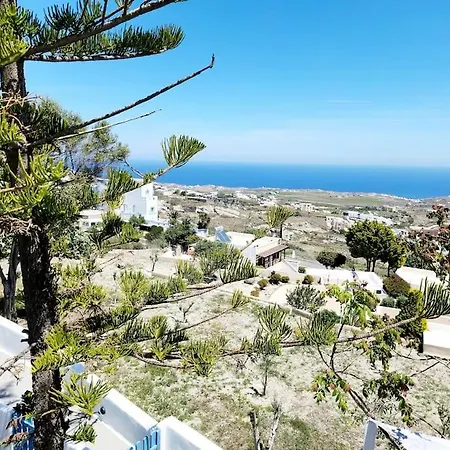 Euphoria & Deluxe Fira (Santorini)