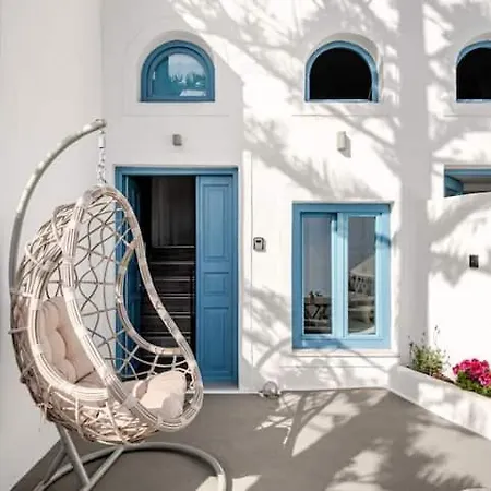Apartment Euphoria & Deluxe Fira (Santorini)