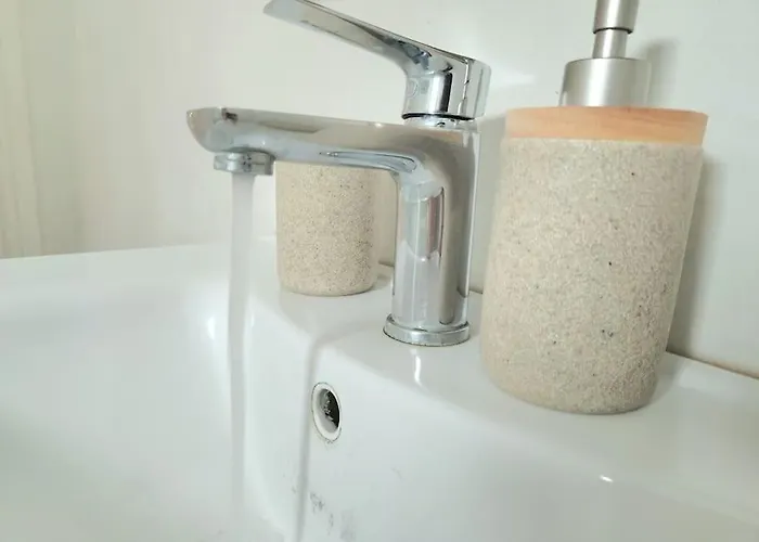 Euphoria & Deluxe * Fira (Santorini)