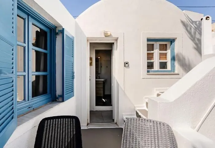 Euphoria & Deluxe * Fira (Santorini)