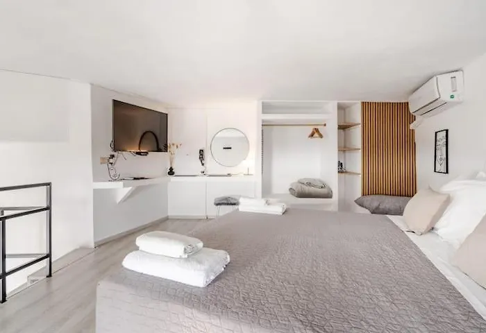 Euphoria & Deluxe Apartman Fíra